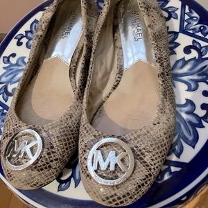 Mom’s Closet ❤️ MICHAEL KORS SHOES